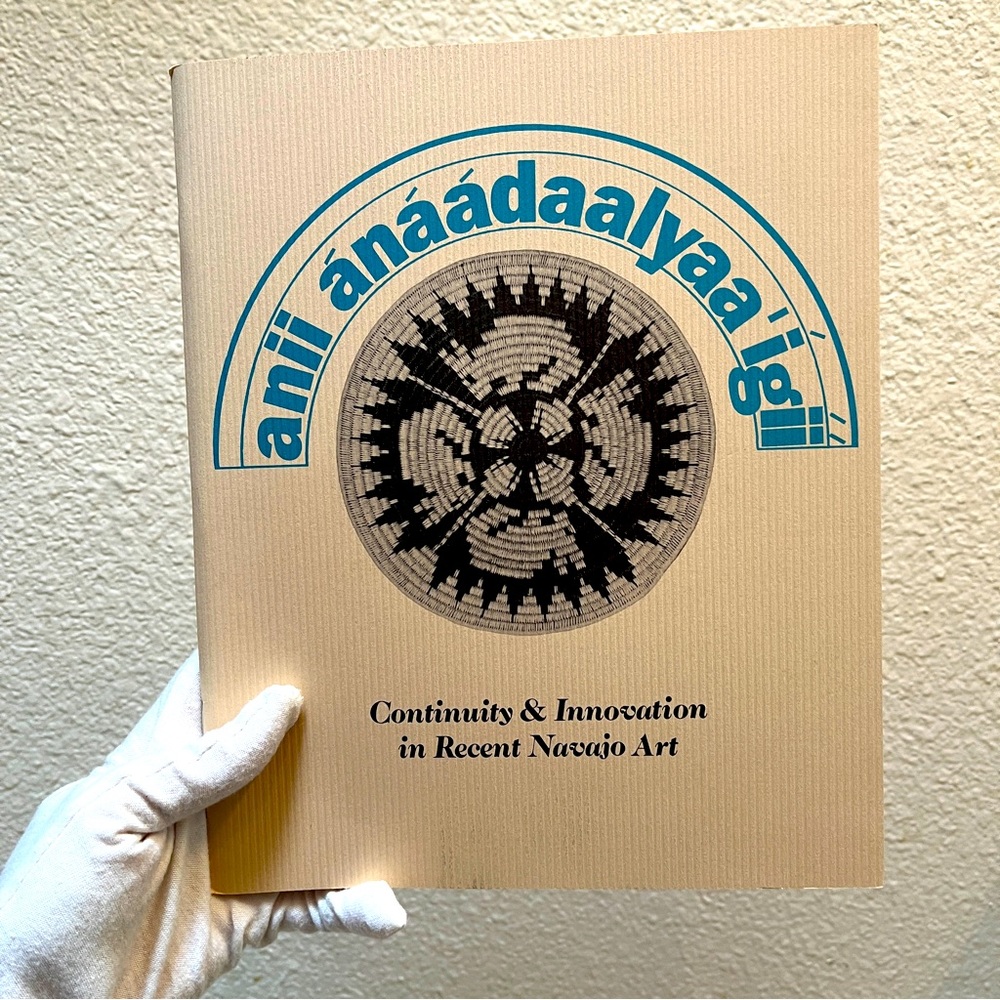 Recent Navajo Art. New NWT Book